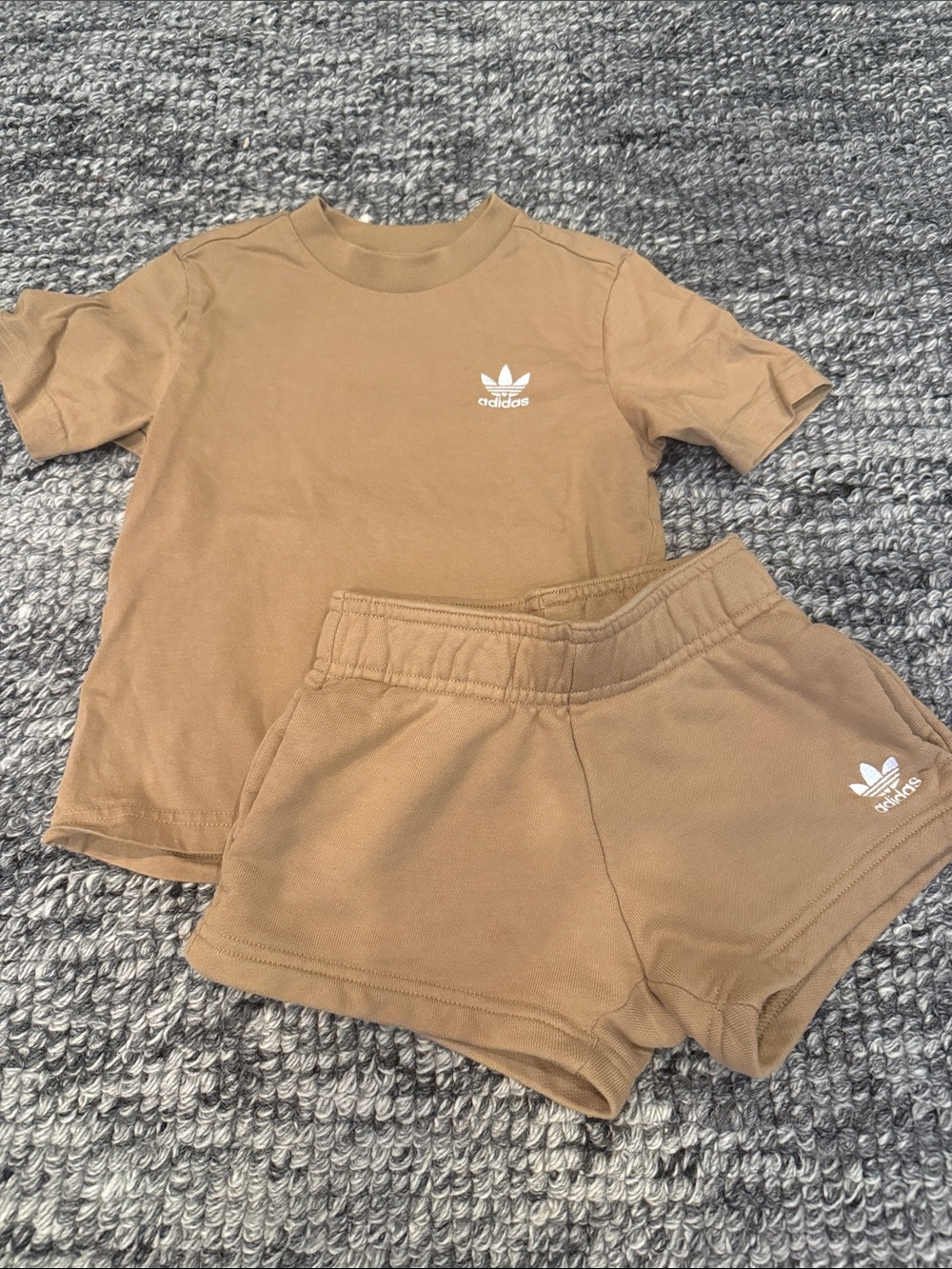 Adidas Kids Tan Two-Piece Tee & Elastic Shorts Set, Size 3-4 Kids
